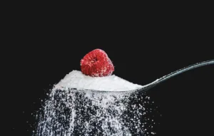 Socker, exempel på processade ingredienser.